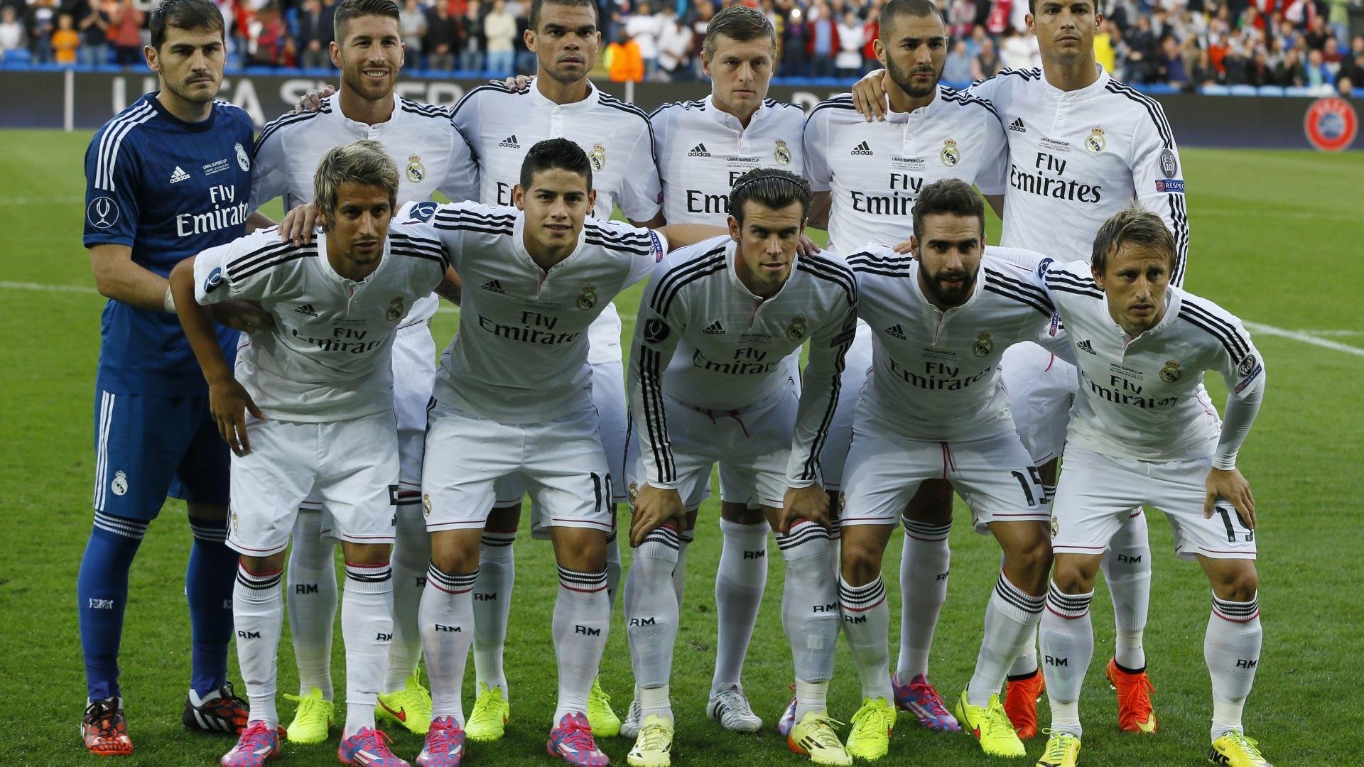 当密尔沃基的雪遇见黄浦江的雾,一场跨越次元的篮球对话